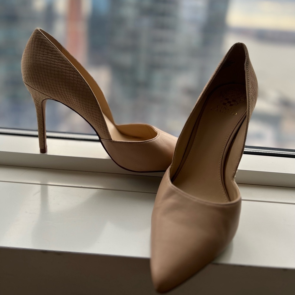 Vince Camuto Pumps
